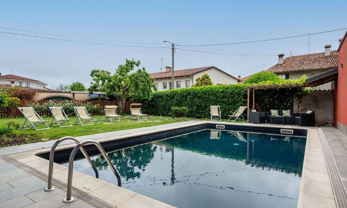 Narzole House | Stunning villa for 12 people with pool, A/C, WIFI, TV, terrace and pets allowed