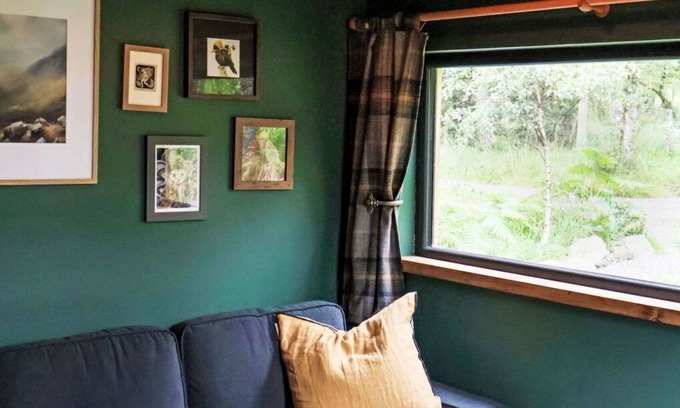 Bunloit House | Stunning villa for 3 guests with WIFI, patio and panoramic view