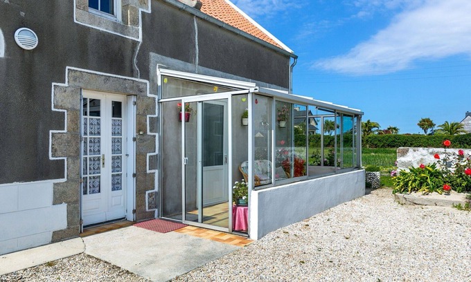 Plouescat House | Stunning villa for 4 people with WIFI, TV, pets allowed and parking