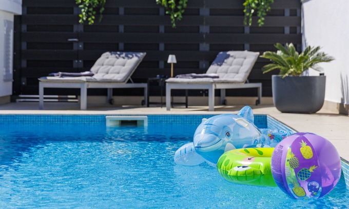 Salakovci House | Stunning villa for 6 people with private pool, A/C, WIFI, TV, terrace and panoramic view