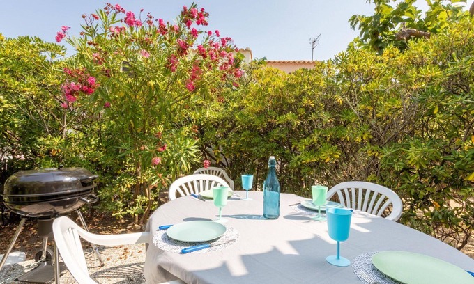 Saint-Hippolyte House | Stunning villa for 4 people with WIFI and TV