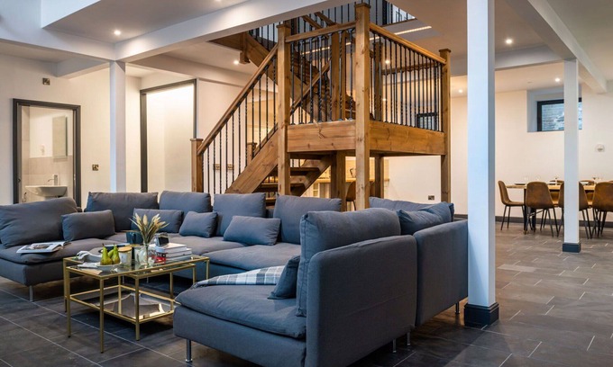 Rhiwbryfdir House | Stunning villa for 12 people with WIFI, TV and pets allowed