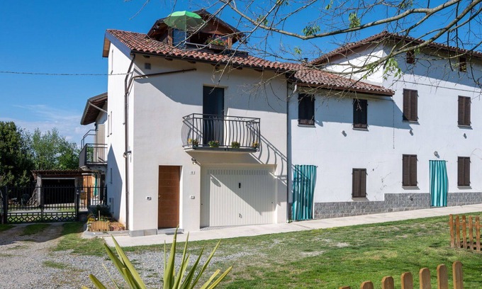 Pontestura House | Stunning villa for 2 people with WIFI, A/C, TV, terrace and parking