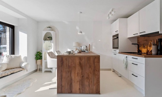 Universitat Apartment | Stuttgart Lux Living| Stylish Living in the Center