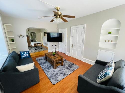 Elkins Park Apartment | Style And Charm 2br Apt In Melrose Park