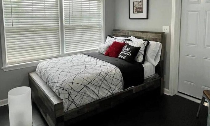 Tulsa Apartment | Stylish 1 bedroom unit close to downtown & BOK