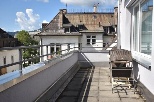 Seefeld Apartment | Stylish 1BR near lake and Opera - Flower 52