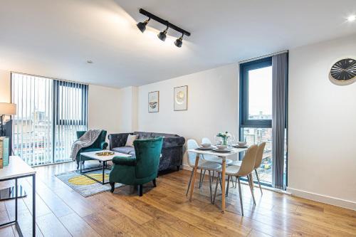 Sheffield City Centre Apartment | Stylish 2 Bed Apt 104 - City Centre, FREE Parking, Coffee Machine & Netflix - Hosted by Stay Host Save
