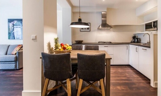 Dapperbuurt Apartment | Stylish 2-Bedroom Apt close to Oosterpark (4pax)