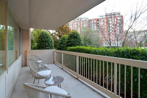 Aurora Highlands Apartment | Stylish 2BR Apartment Close to DC Attractions