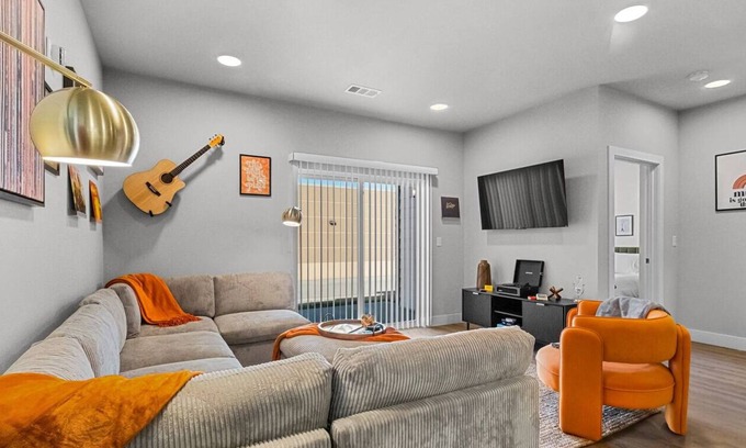 Bentonville Apartment | Stylish 2BR Monthly Rental – Minutes to Corporate Campus & Hospitals