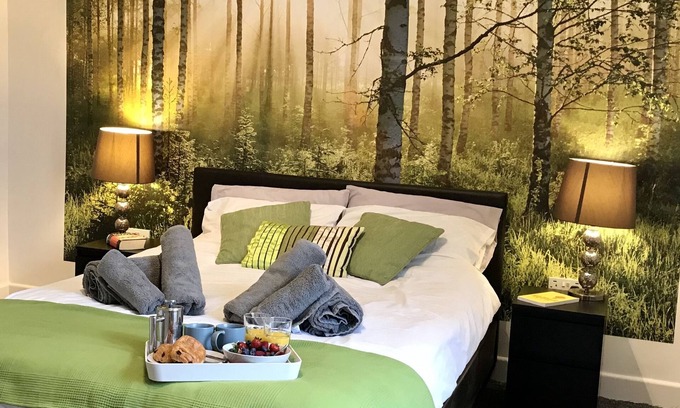 Wigan House | Stylish 3 Bedroom House Only 5 Mins From M6/m58