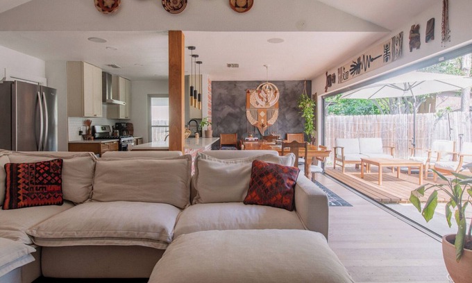 Austin House | Stylish 3-bedroom House with Office/Mini-Theater and Stock Tank Pool in Austin