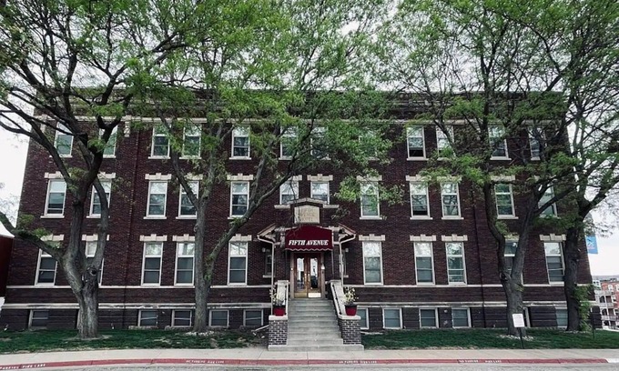 Downtown Omaha Apartment | Stylish 4th floor apartment with a private elevator located in Midtown Omaha.