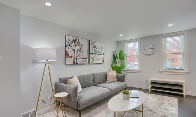East Allegheny House | Stylish and Central 3BD Home Pittsburgh North Side