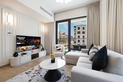 Dubai Apartment | Stylish Apartment - Private Beach - Port de La Mer