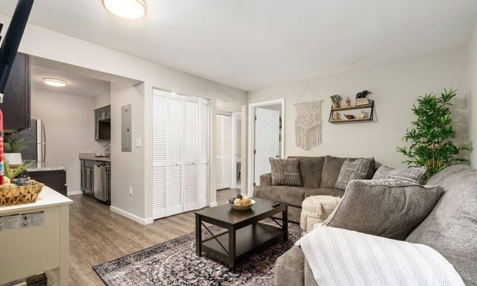 University District Apartment | Stylish BOHO Themed 2 Bedroom near OSU