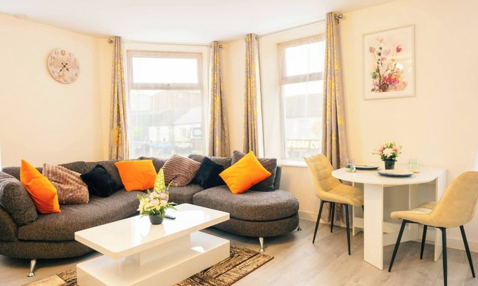 Plasnewydd Apartment | Stylish Cardiff Flats Near Uni City Centre