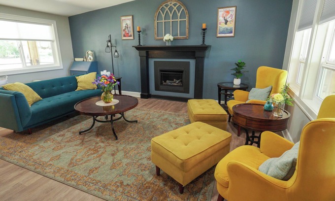 Cedar City House | Stylish centrally located 5-bedroom house in enjoyable Cedar City with AC, WiFi