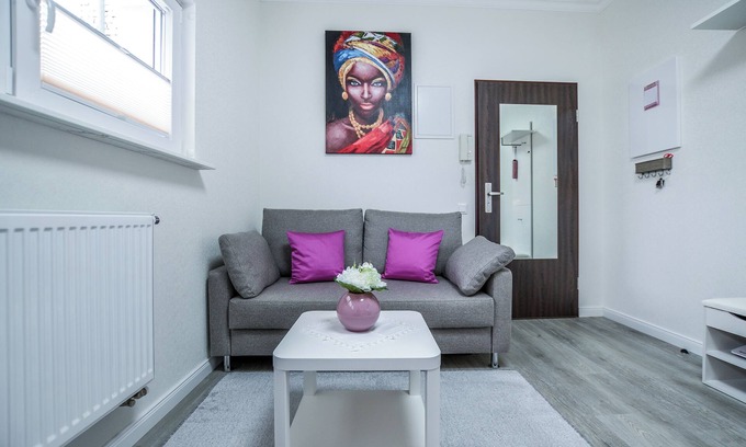 Niehl Apartment | Stylish & chic, 2 room terrace apartment, 4 persons, subway 2 minutes walk