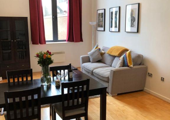 Cardiff City Centre Apartment | Stylish City Centre Apartment
