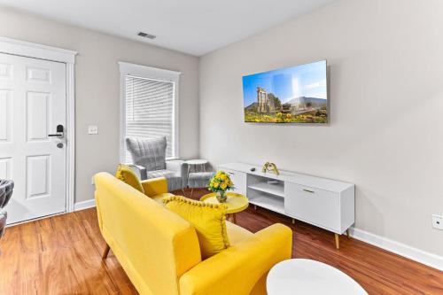 Midtown Apartment | Stylish & Cozy 2-BR Detroit