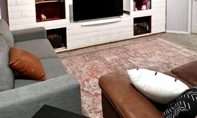 Eagle River House | Stylish Eagle River Guest Suite with Game Room