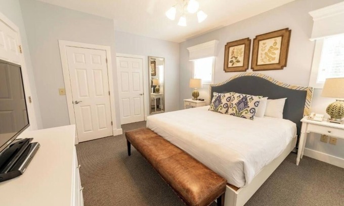 Lackey Resort | Stylish Estate Stay Just Minutes from Museums, Dining & Attractions