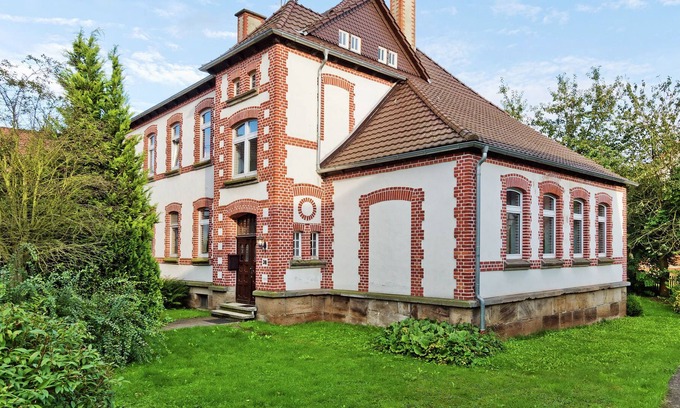 Netze Villa | Stylish former village school with garden
