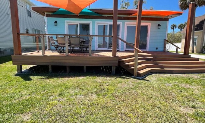 Kerr Townsley Port Orange House | Stylish Intercoastal Blue Bungalow-3min. to Beach