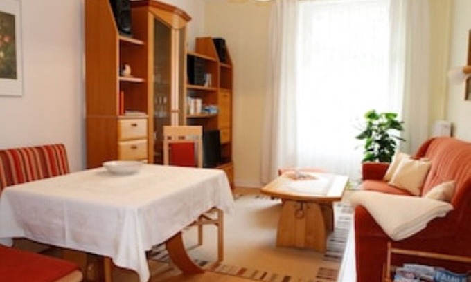Andreasvorstadt Apartment | Stylish living close to the old town, the university and the hospital