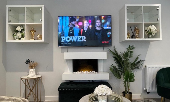 South Hornchurch Apartment | Stylish Luxury Apartment! 2 Bed 2 Bath Family Home