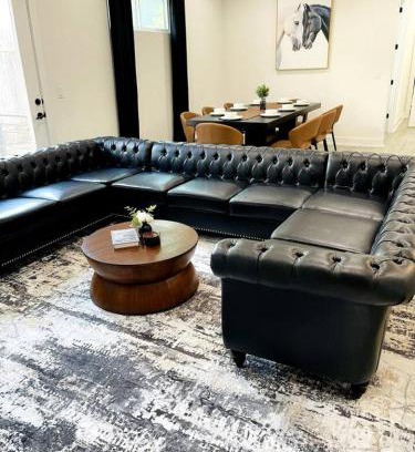 MLK House | Stylish Oasis - Near City Center - Mins 2 Downtown