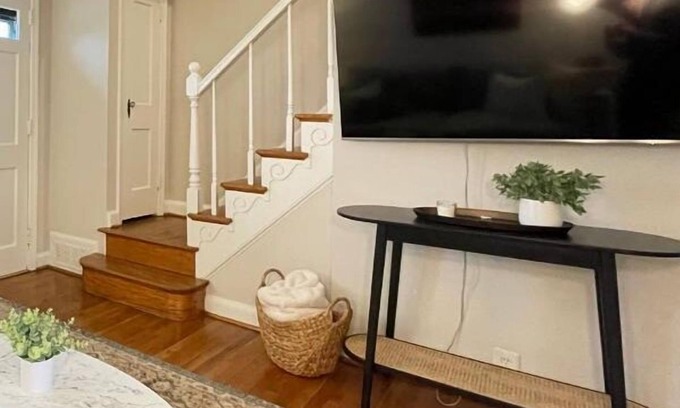 Potomac West House | Stylish Old Town, Alexandria Rowhome/Walk to King Street Metro/Free Parking!