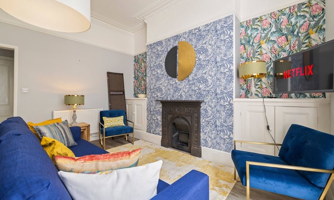 Plymouth Apartment | Stylish Plymouth Gem