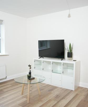 Derby Apartment | Stylish Pride Park DERBY Apartment - Free WIFI, Parking