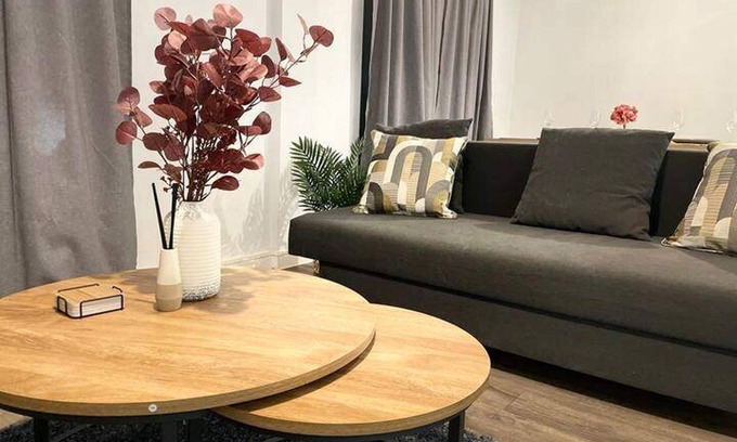 Bordesley Apartment | Stylish Retreat - Sleeps 6 Terrace-2bedroom-petsok