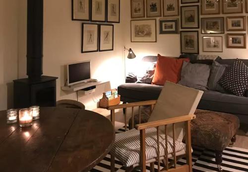 Halesworth House | Stylish small barn near coast private garden Pass the Keys