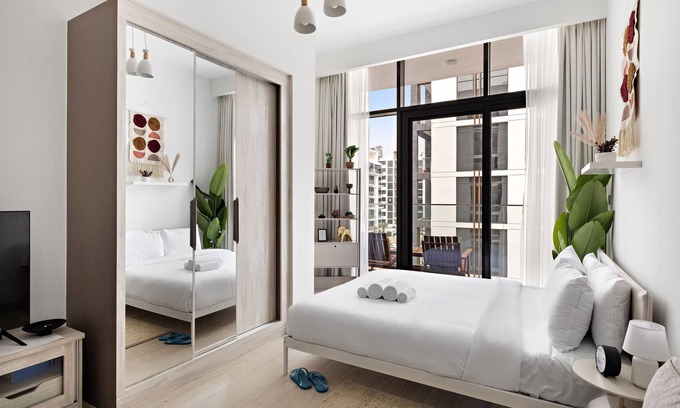 Za'abeel 2 Apartment | Stylish Studio with Gym, Pool and Kid's Playground