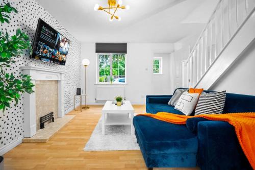 Birmingham House | Stylish Two Bedroom House - Parking - Garden 55H