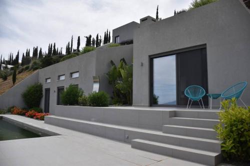 Nafplio Villa | Stylish Villa - Skylodge