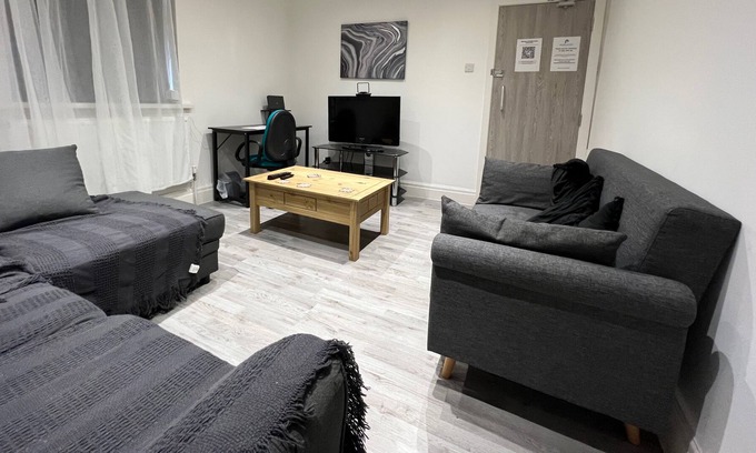 Preston Apartment | Stylishly, comfortable central apartment