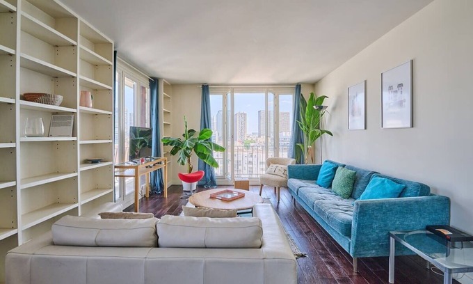 Auteuil Apartment | Sublime Apart 2 rooms Quai de Seine Eiffel Tower