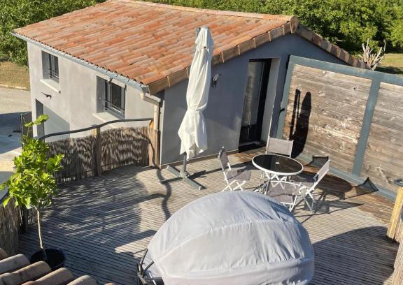 Montlaur-en-Diois House | Sublime studio de caractère ,50 m2 climatisé .