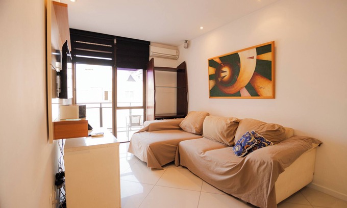 Copacabana Apartment | SUH Ipanema 04 Beach Pool