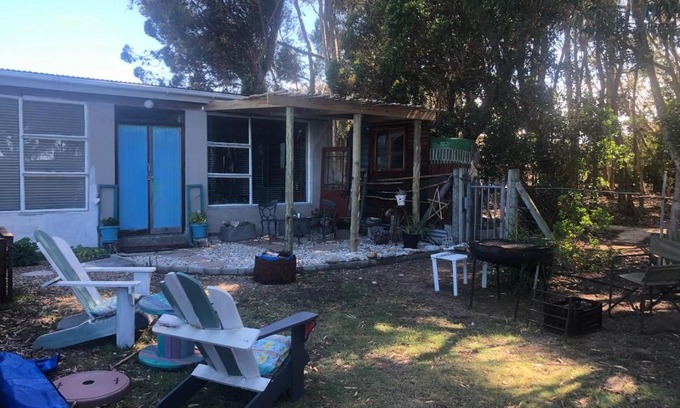 Baardskeerdersbos Apartment | Suikerbekkie