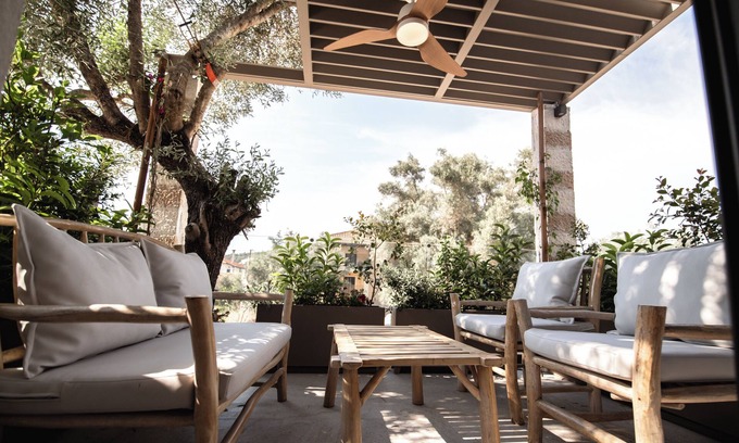 Meganisi Apartment | Suite 1 – Elegant & Serene Hideaway | September15 Suites