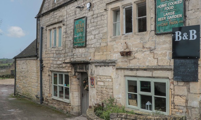 Stroud Cottage | SUITE 1, pet friendly, character holiday cottage in Whiteshill