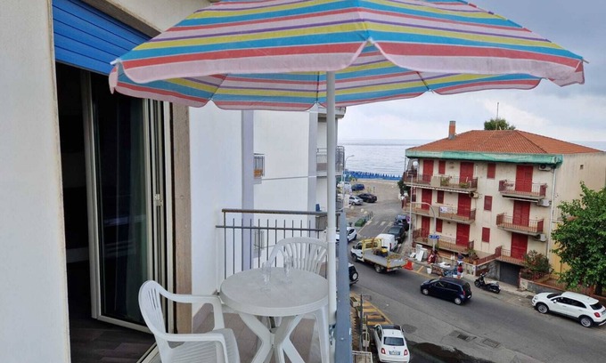 Fondachello Apartment | Suite Alba β charm and relaxation with morning light π