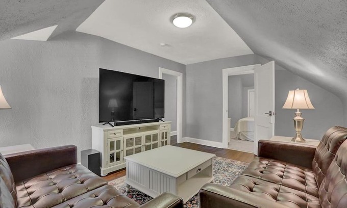 Harrisburg - Hershey Apartment | Suites on Seneca - Gorgeous One Bedroom Apartment